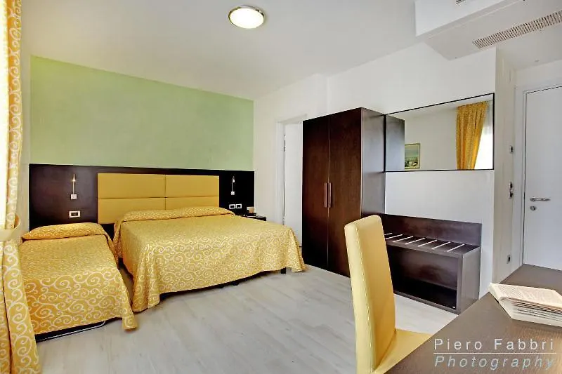 Hotel La Pergola Di Venezia Lido di Venezia 2*,